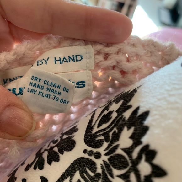 1980’s vintage hand knit sweater vest, size Lg. - Picture 6 of 6